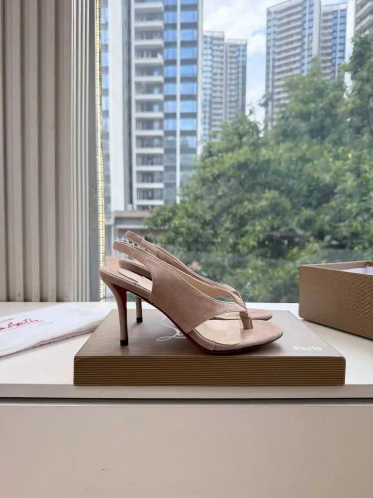 Christian Louboutin Босоножки — Фото 3