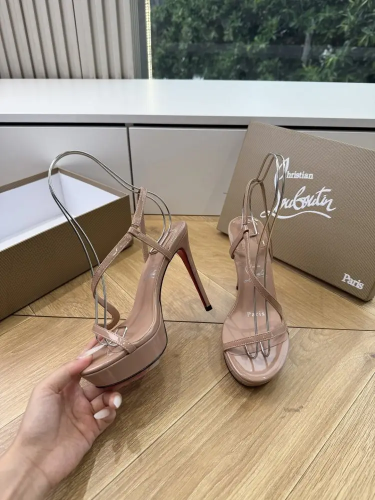 Christian Louboutin Босоножки — Фото 3