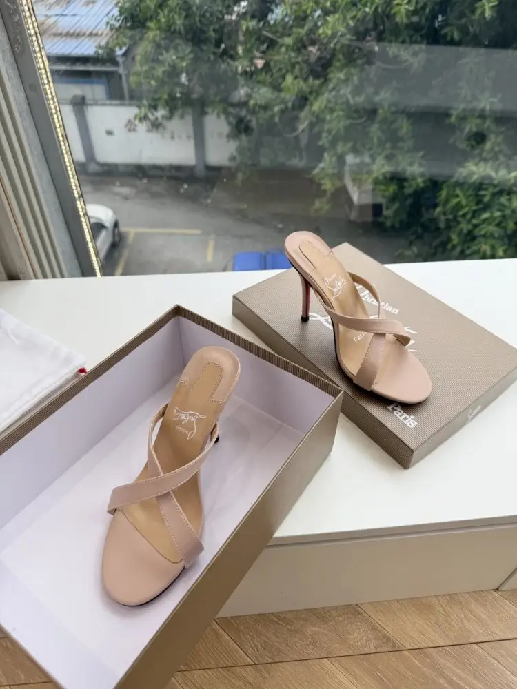 Christian Louboutin Босоніжки — Фото 3