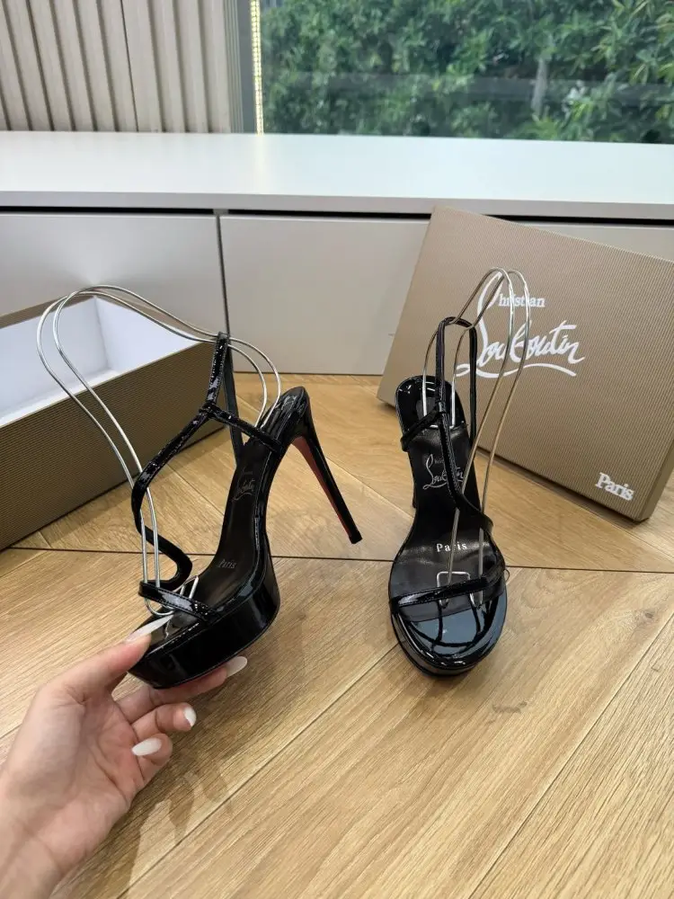 Christian Louboutin Босоножки — Фото 3