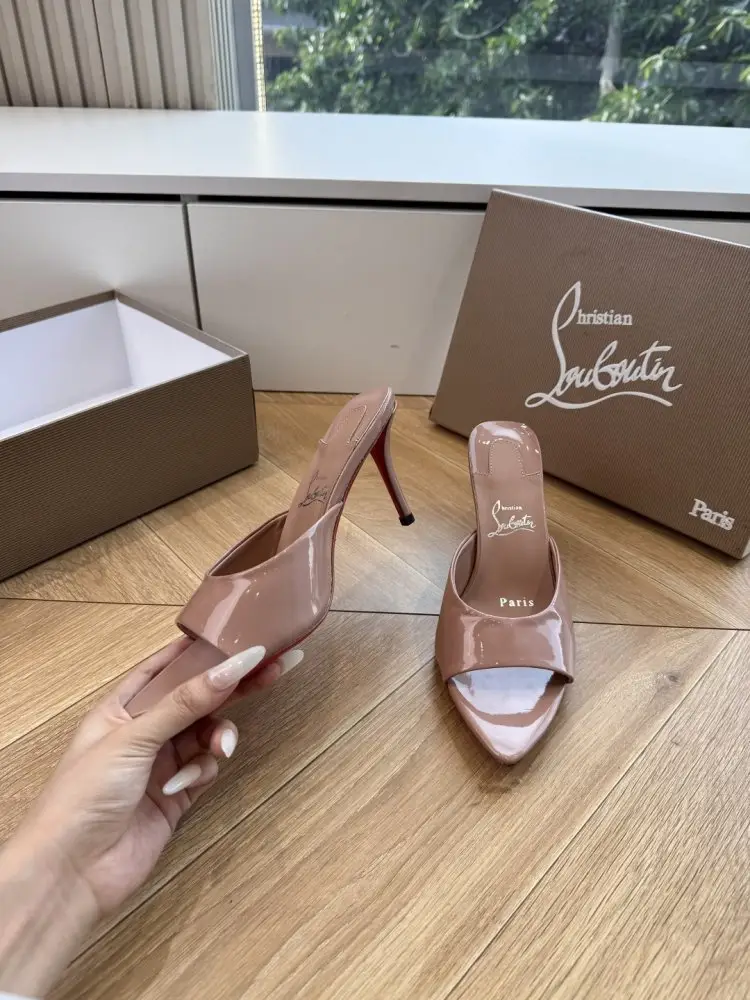 Christian Louboutin Босоножки — Фото 3