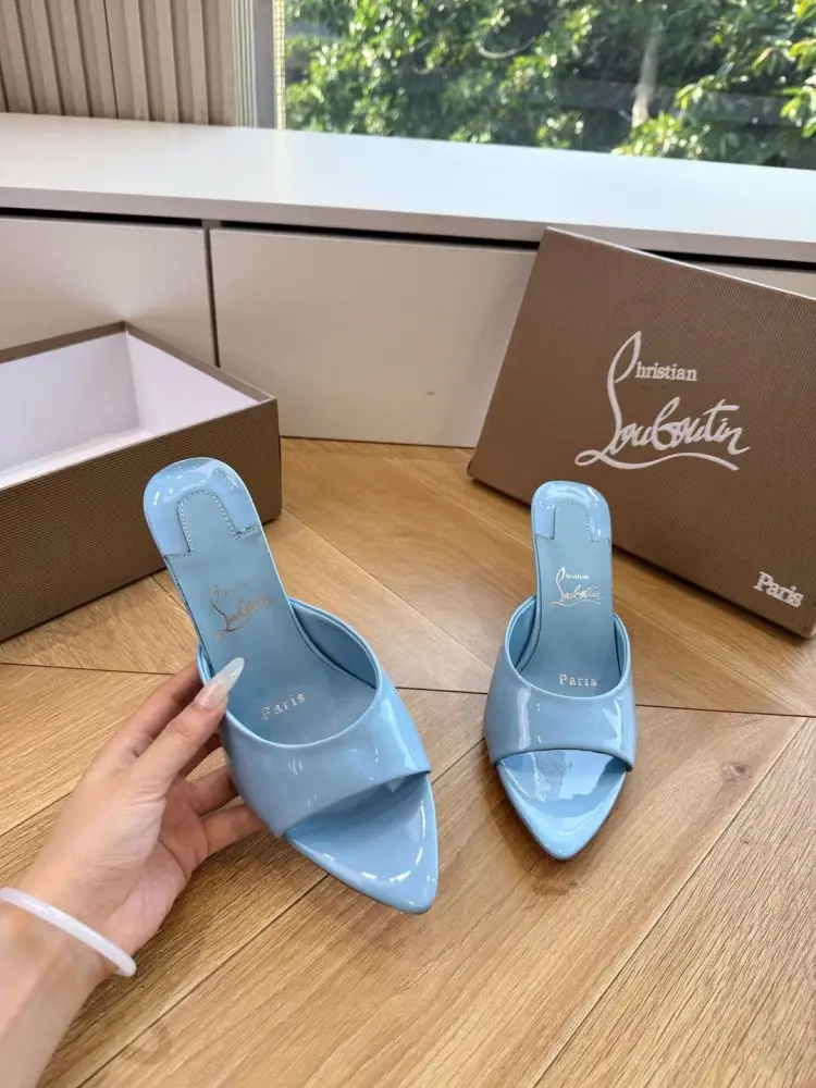 Christian Louboutin Босоніжки — Фото 4