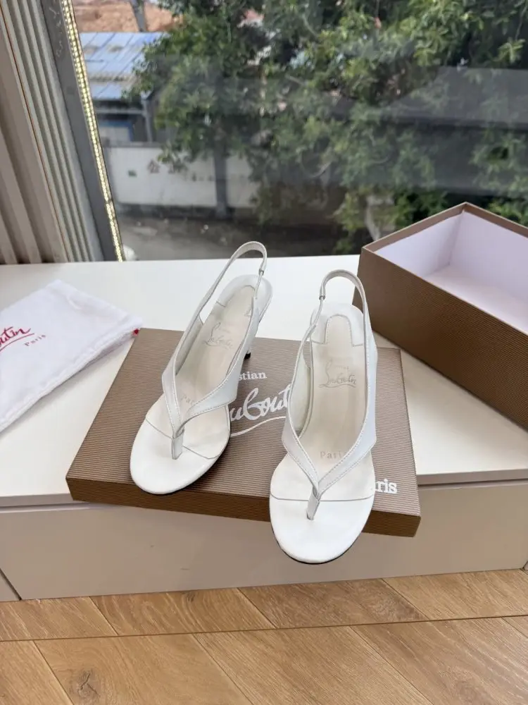 Christian Louboutin Босоножки — Фото 4
