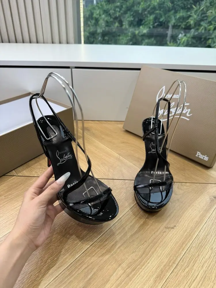 Christian Louboutin Босоножки — Фото 4