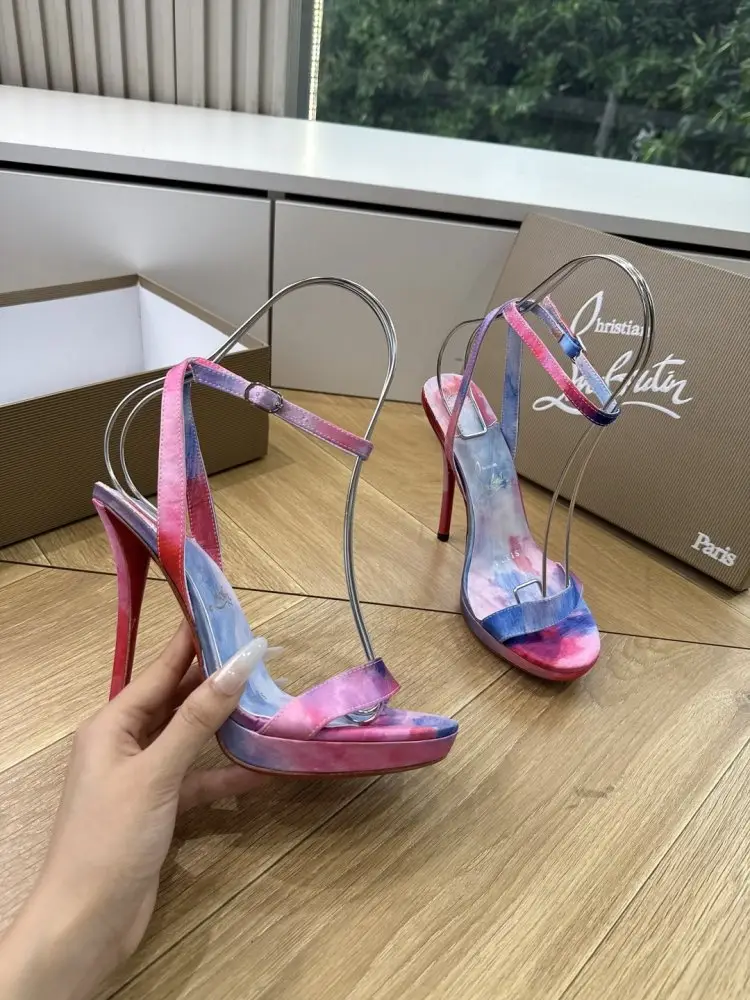 Christian Louboutin Босоножки — Фото 5