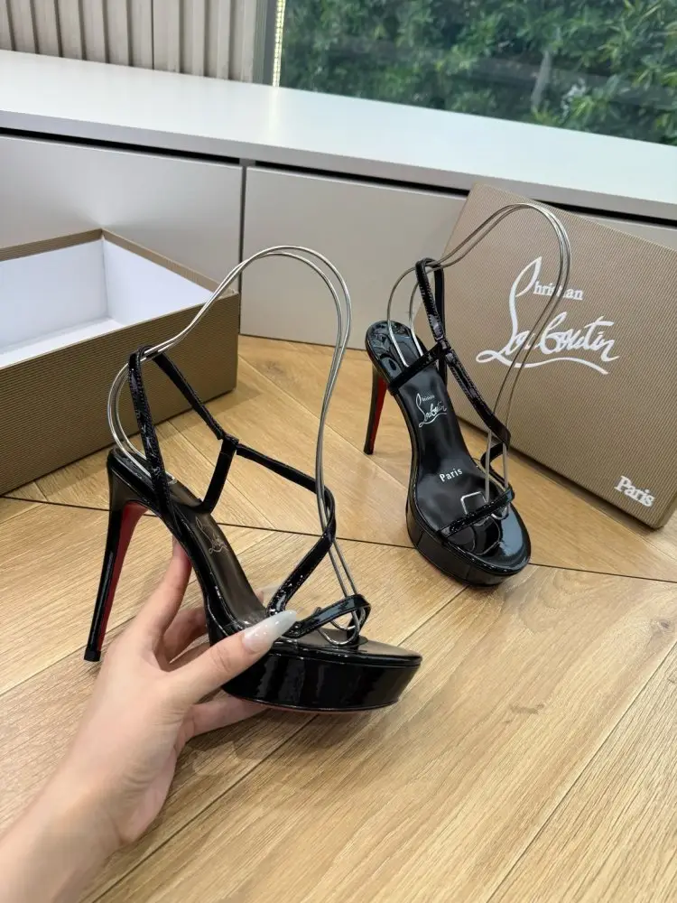 Christian Louboutin Босоножки — Фото 5