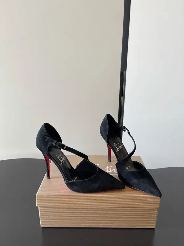 Christian Louboutin — Туфлі на високому підборах