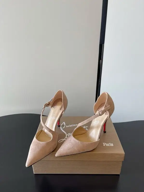 Christian Louboutin — Туфлі на високому підборах