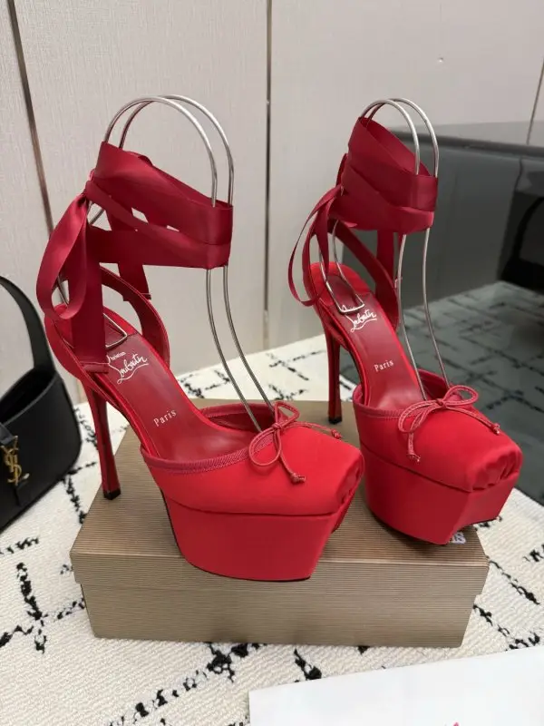 Christian Louboutin — Туфли на платформе с квадратным носком