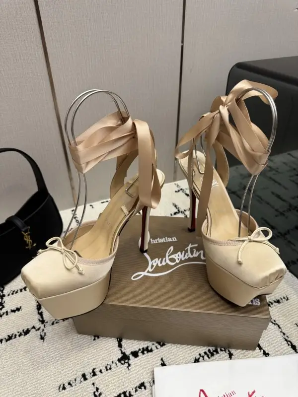 Christian Louboutin Shoes on platform from square the toe — Photo 2