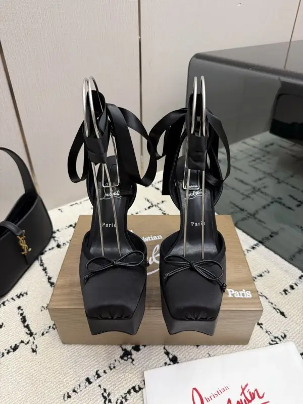 Christian Louboutin Shoes on platform from square the toe — Photo 2