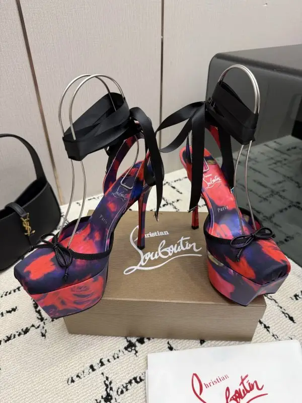 Christian Louboutin Туфлі на платформі з квадратним носком — Фото 3