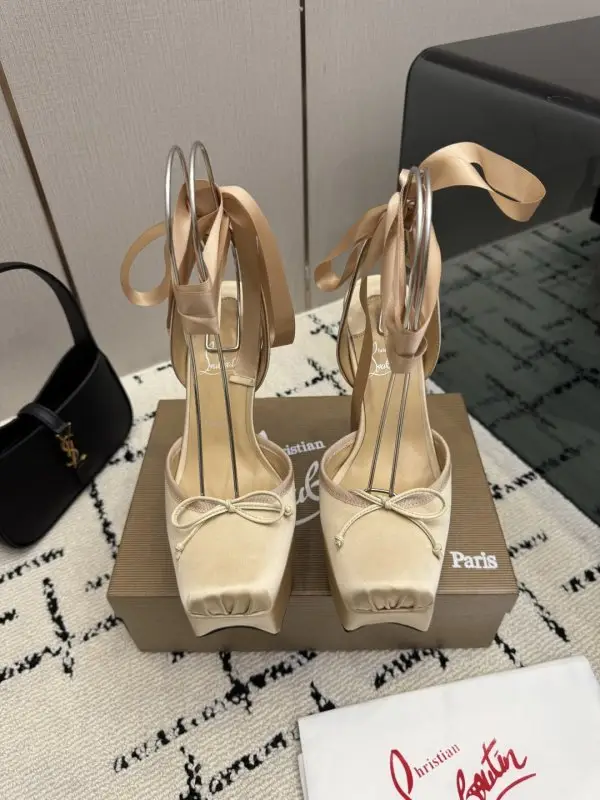 Christian Louboutin Shoes on platform from square the toe — Photo 4