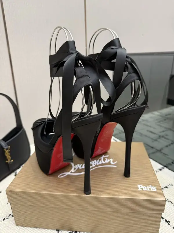 Christian Louboutin Shoes on platform from square the toe — Photo 5