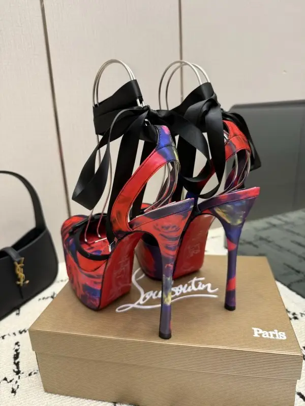 Christian Louboutin Туфлі на платформі з квадратним носком — Фото 5