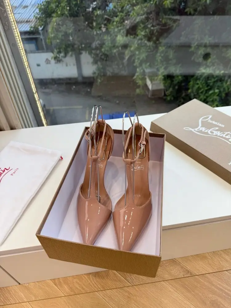 Christian Louboutin Туфлі жіночі на шпильці — Фото 2