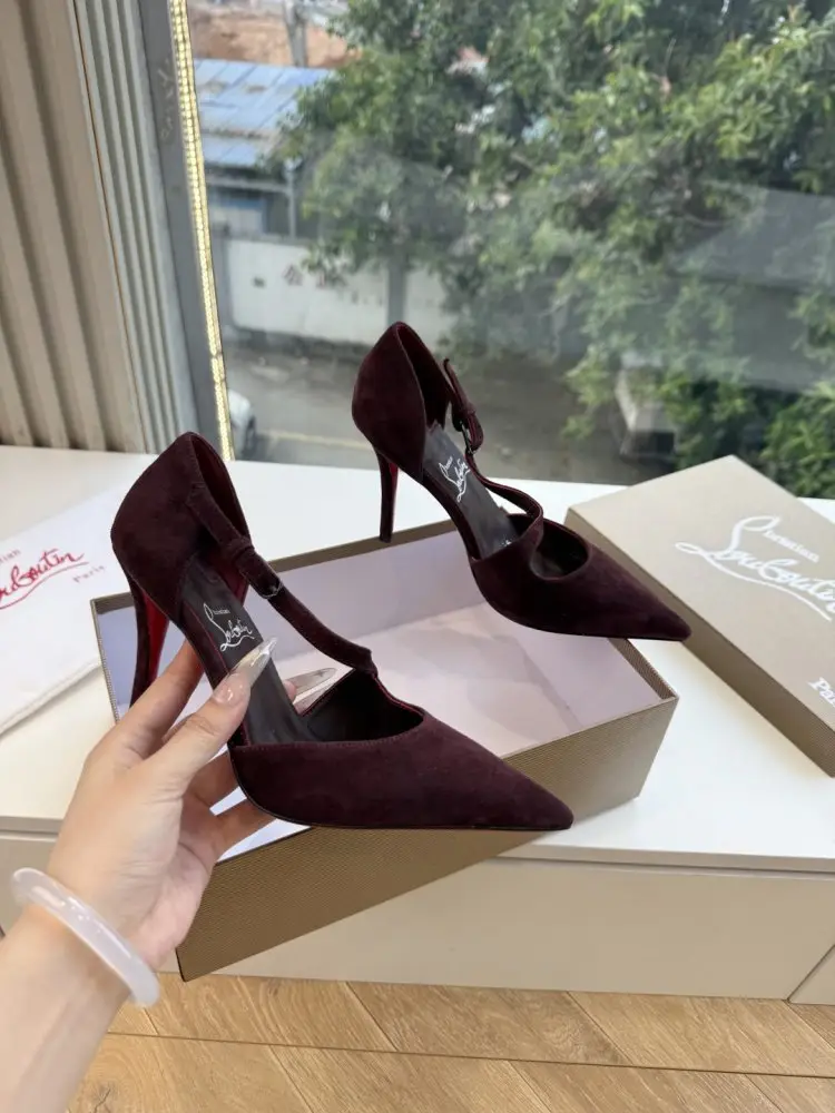 Christian Louboutin Shoes women's on stud — Photo 3