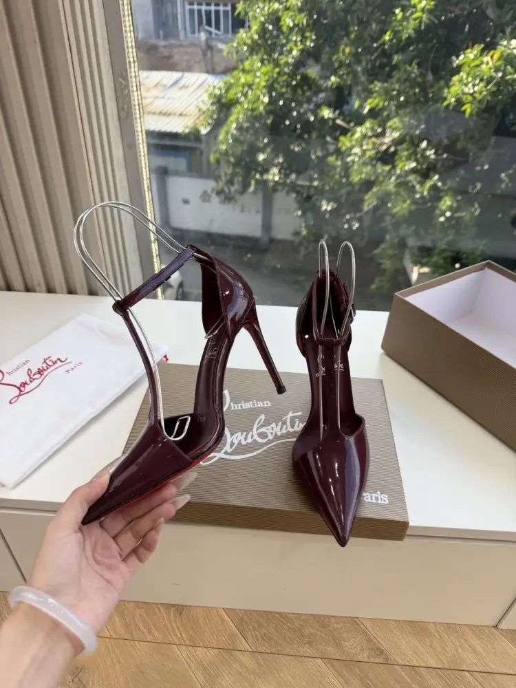 Christian Louboutin Туфли женские на шпильке — Фото 3