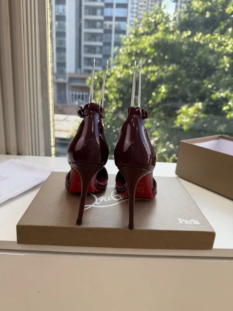 Christian Louboutin Туфли женские на шпильке — Фото 5