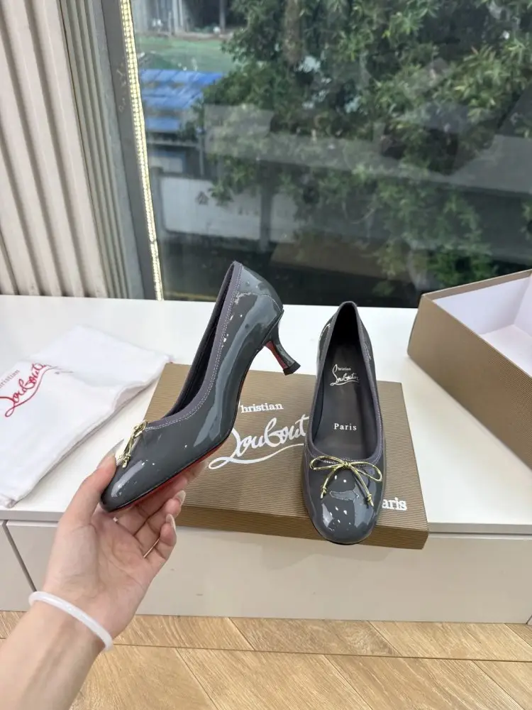 Christian Louboutin Туфли женские — Фото 1