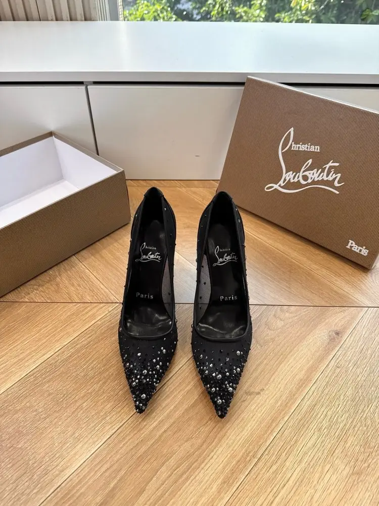 Christian Louboutin Туфли женские — Фото 2