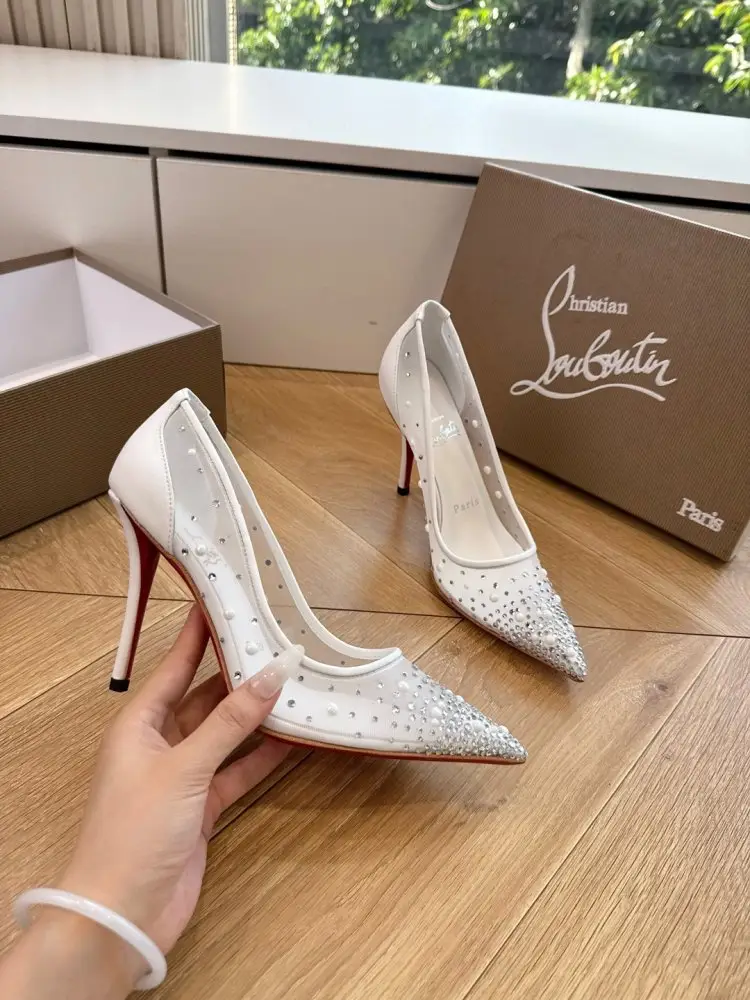 Christian Louboutin Туфли женские — Фото 3