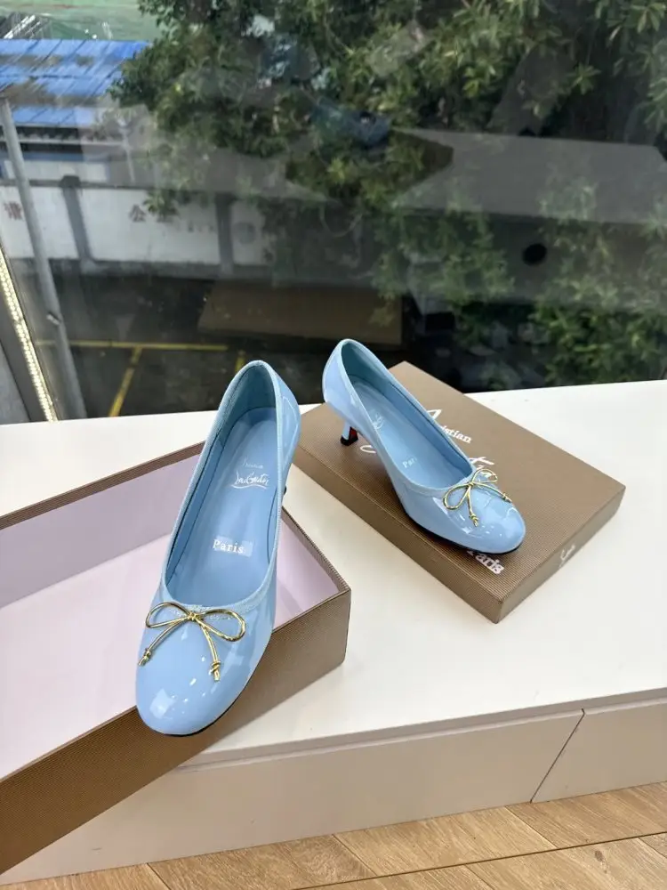 Christian Louboutin Туфли женские — Фото 3