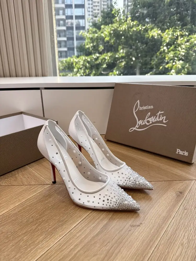 Christian Louboutin Туфли женские — Фото 4