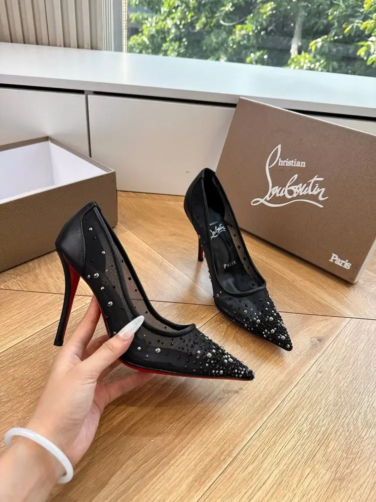 Christian Louboutin Туфли женские — Фото 4