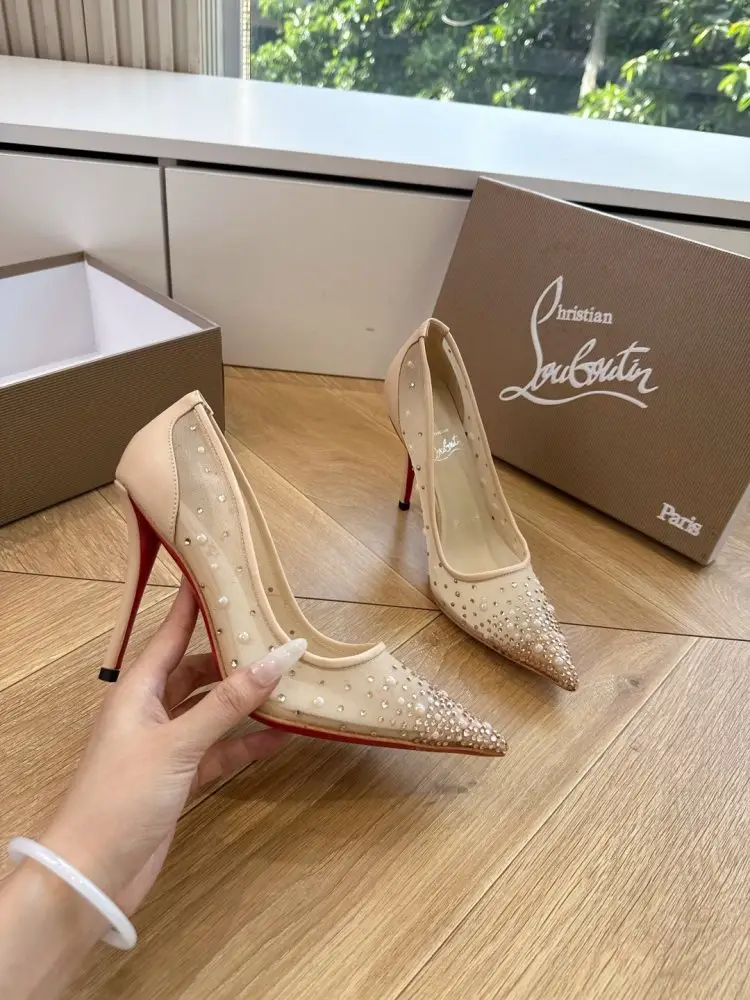 Christian Louboutin Туфлі жіночі — Фото 4