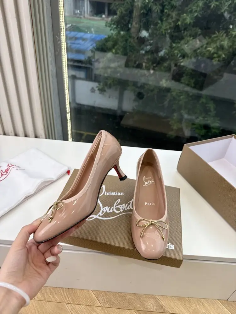 Christian Louboutin Туфли женские — Фото 5