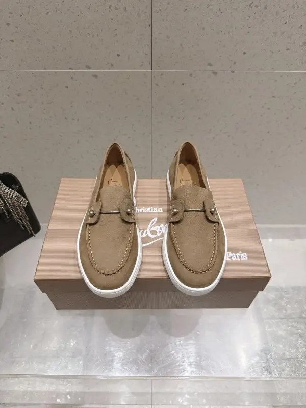 Christian Louboutin Suede лоферы women's — Photo 1