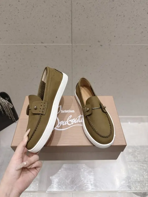 Christian Louboutin Замшевые лоферы женские — Фото 3