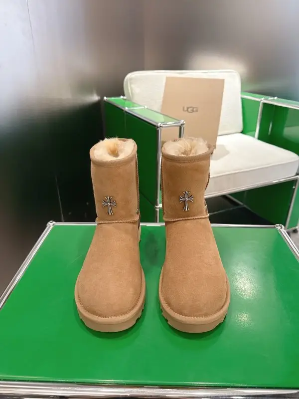 Chrome hearts — Ugg boots