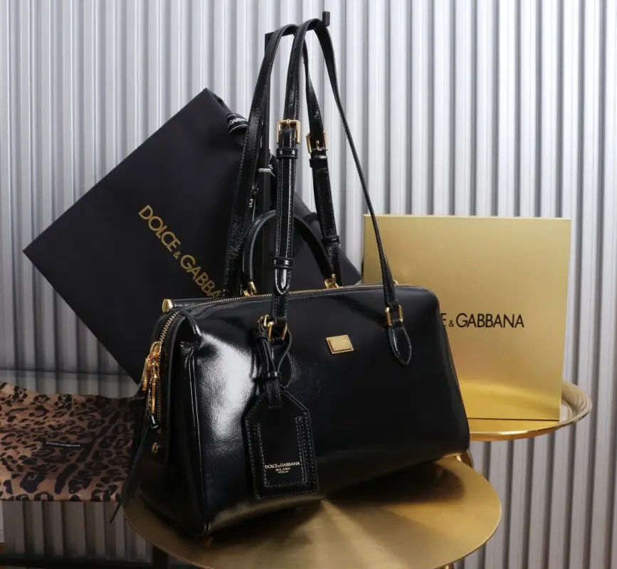 Dolce & Gabbana Сумка Vittoria Medium Calfskin 30 см — Фото 2