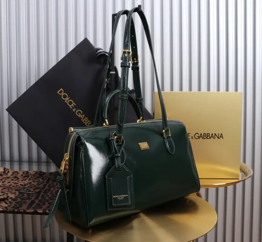 Dolce & Gabbana Сумка Vittoria Medium Calfskin 30 см — Фото 2