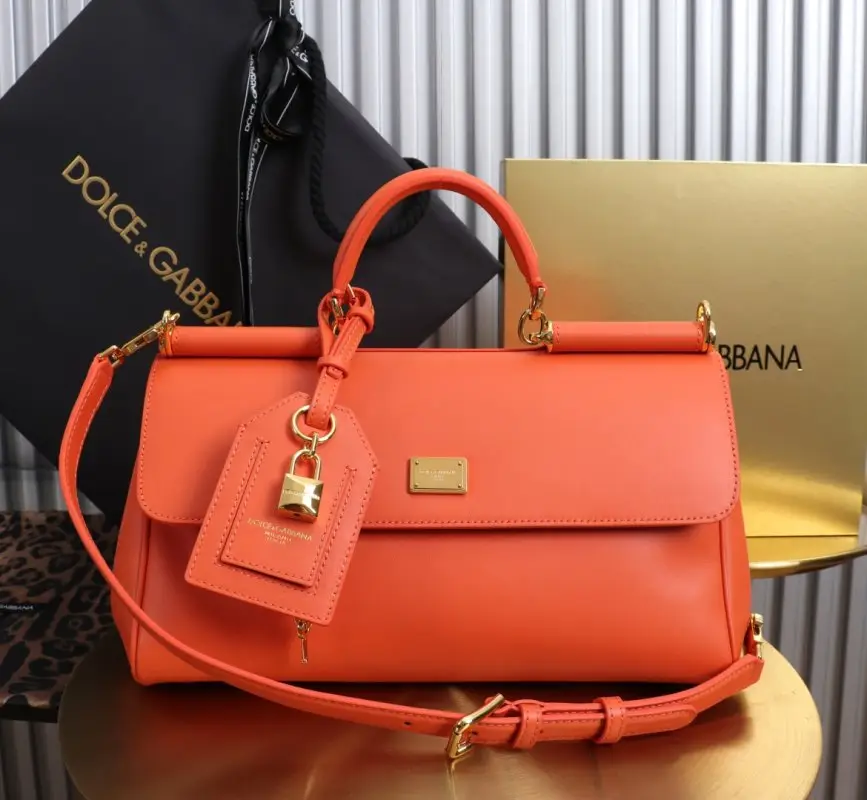 Dolce & Gabbana — Шкіряна сумка My Sicilly 30 см
