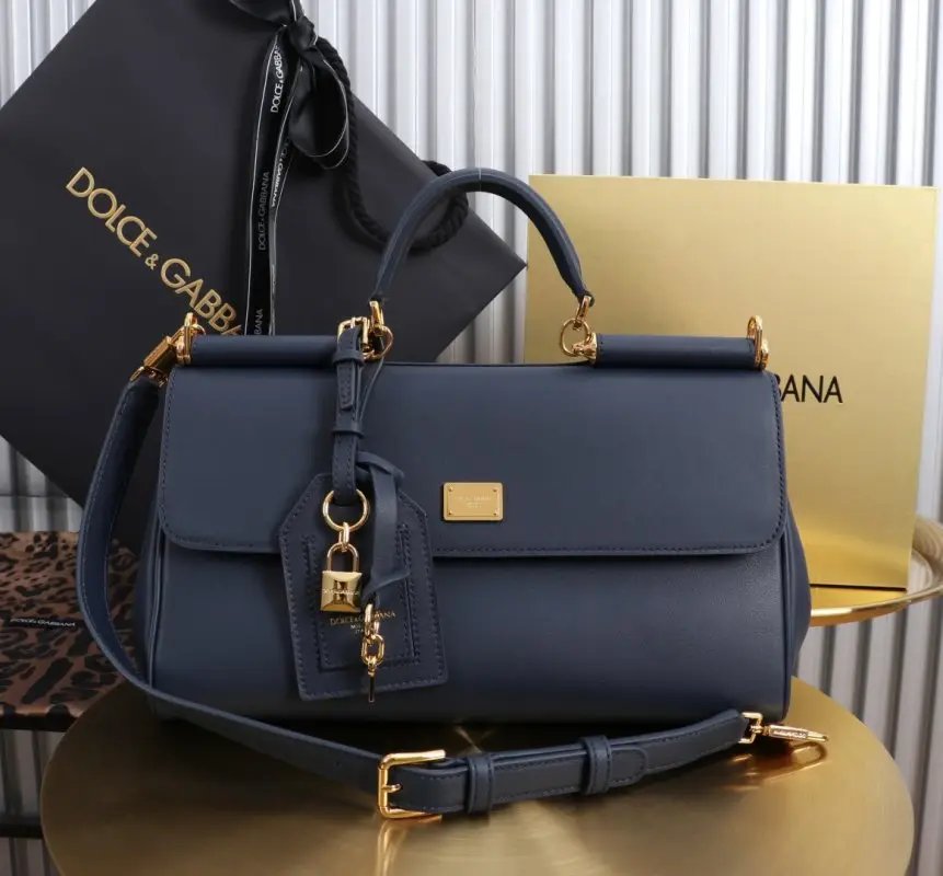 Dolce & Gabbana — Шкіряна сумка My Sicilly 30 см