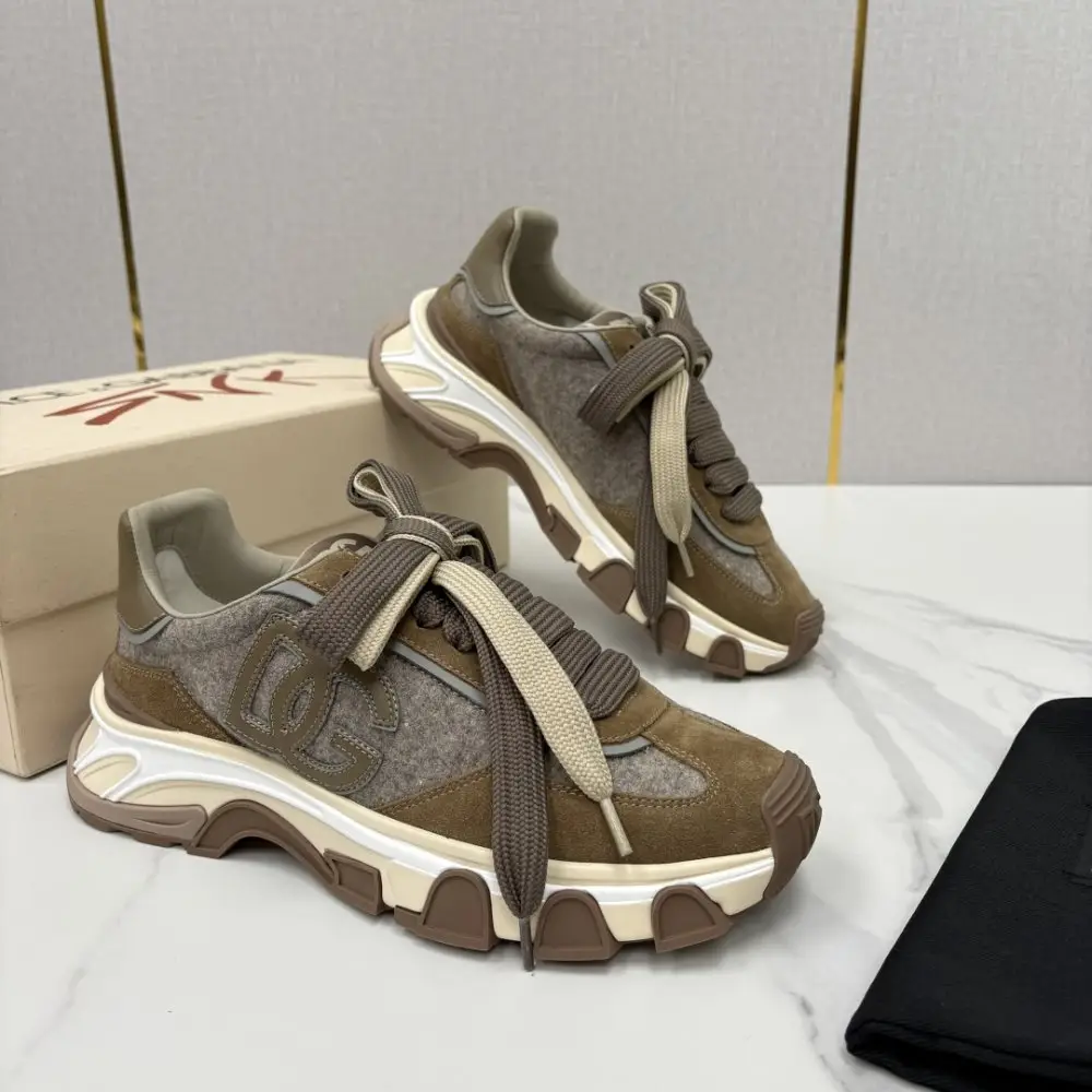Dolce & Gabbana Sneakers — Photo 1