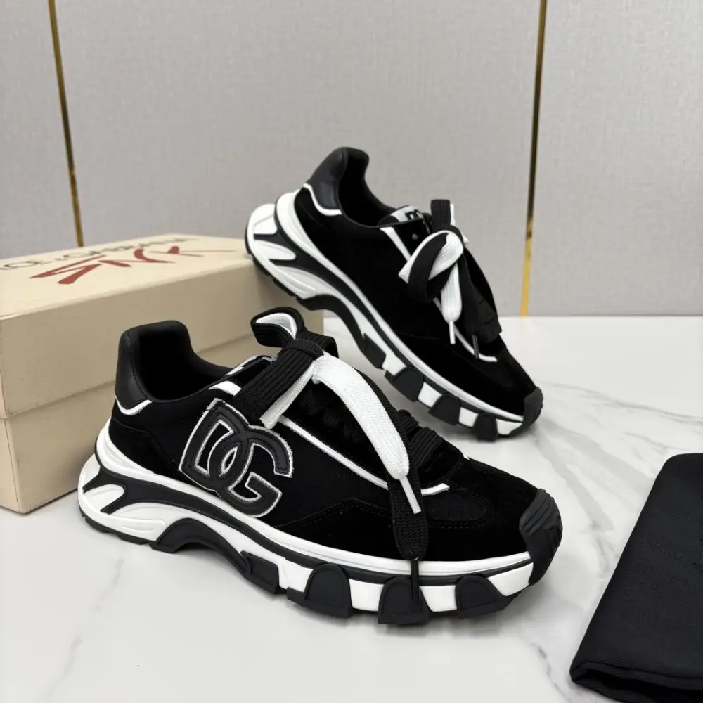 Dolce & Gabbana Кросівки — Фото 1