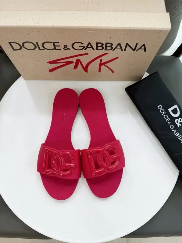 Dolce & Gabbana — Шлепанцы женские