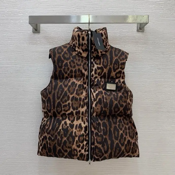 Dolce & Gabbana — Vest on feathers women's