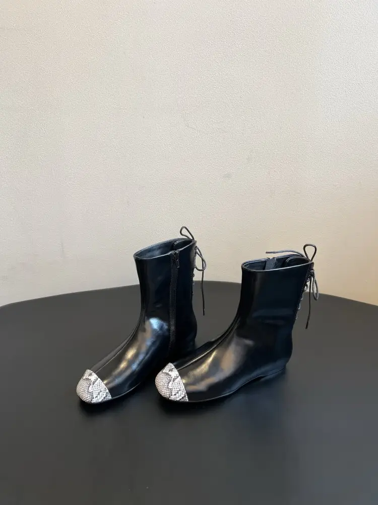 DYMALNOTPY — Boots women's