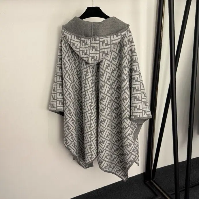 Fendi Bilateral knitted cardigan-cape — Photo 3