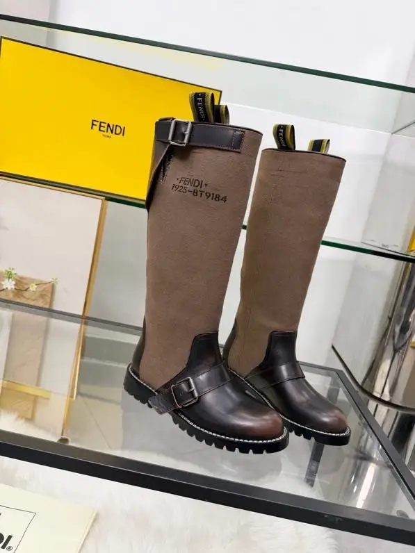 Fendi — Чоботи жіночі