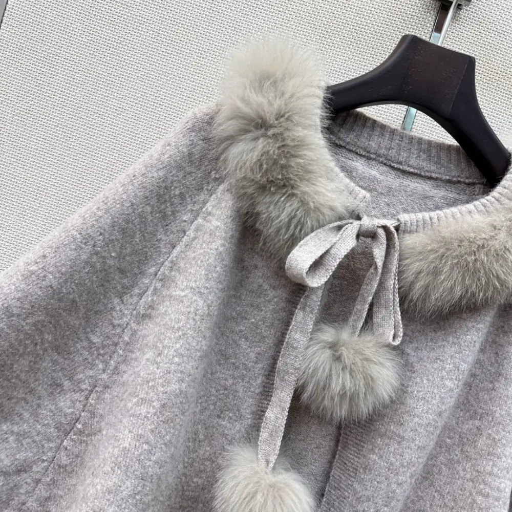 Fendi Пальто-накидка с воротником из лисьего меха — Фото 4
