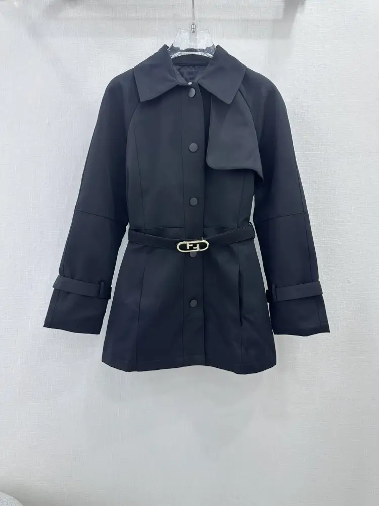 Fendi — Elegant a long trench from belt