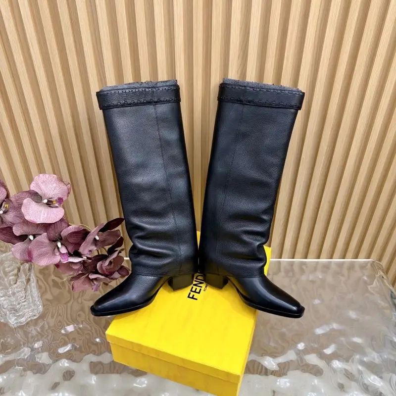 Fendi High women's leather boots — Photo 3