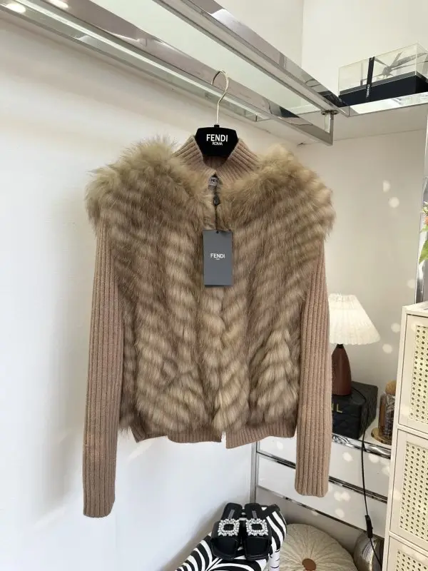 Fendi — Куртка женская из кашемира и лисьего меха