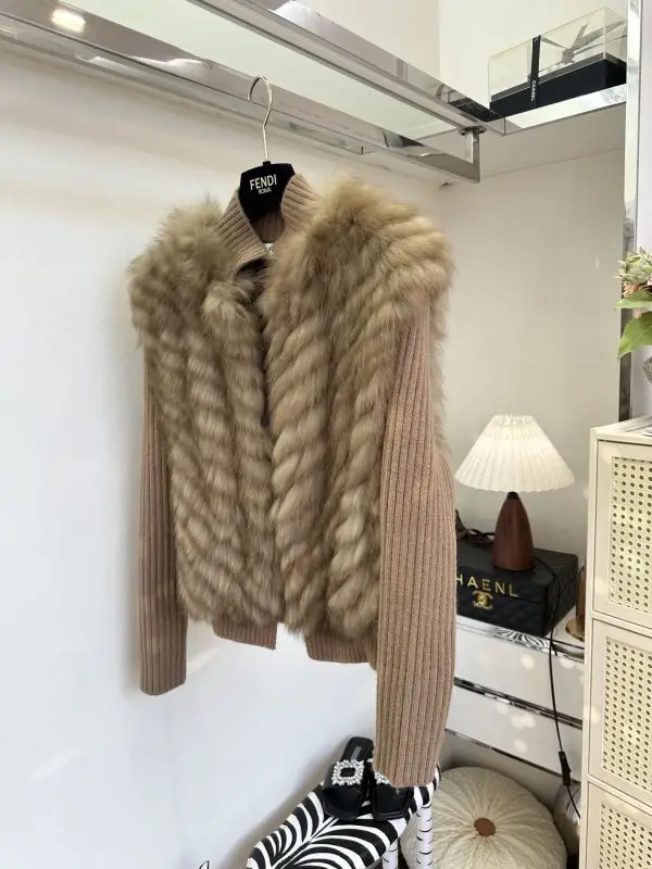 Fendi Куртка жіноча з кашеміру і лисячого хутра — Фото 3